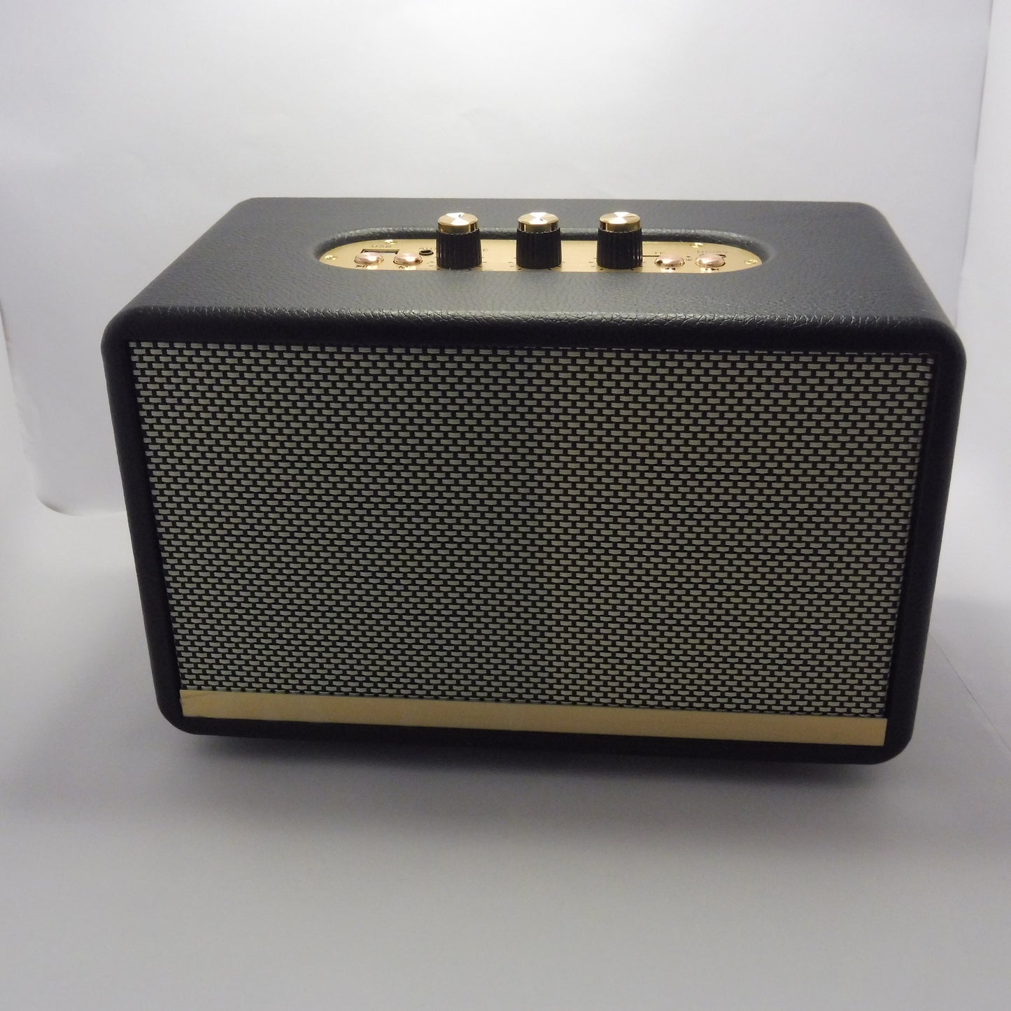 M18 Bluetooth Retro Lautsprecher